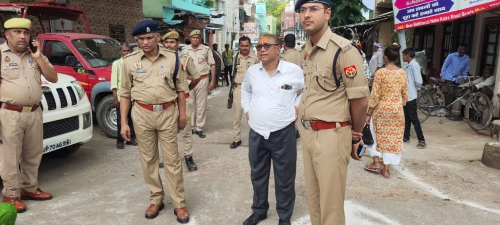 अधिकारीयों ने किया मंदिर परिसर का निरिक्षण 