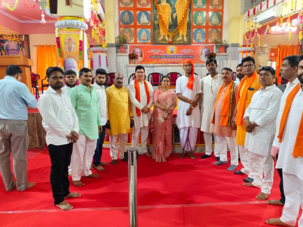 गौ रक्षा समिति के सदस्यों ने गोरखपुर में गोवंश के बारे चर्चा किया 