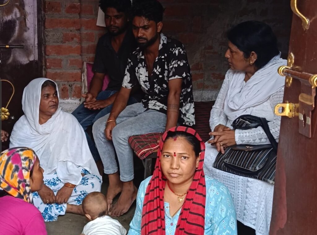 शहर कांग्रेस अध्यक्ष ने महिलाओ से मिल कर समस्याओं को जाना 